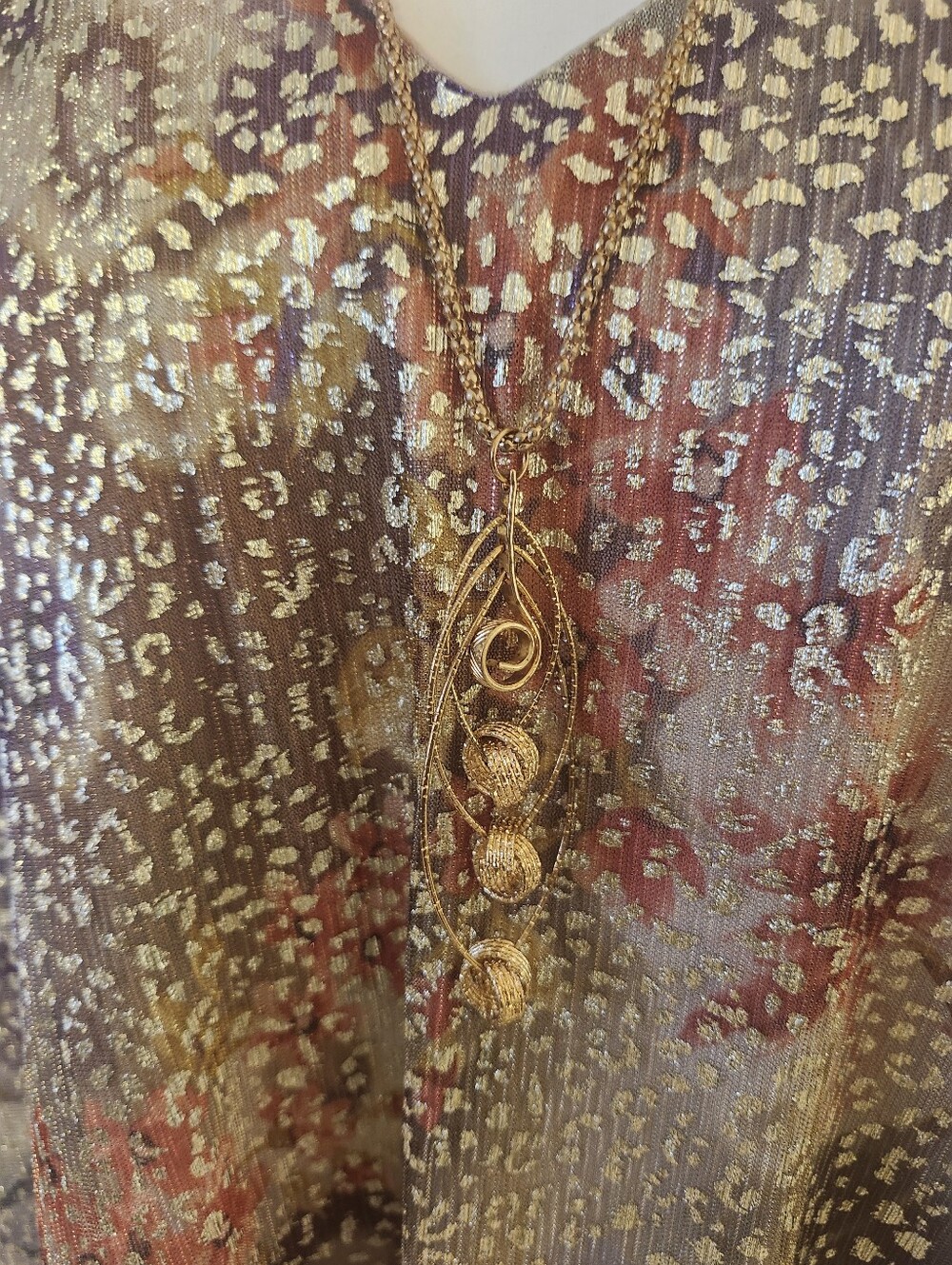 Women's Metallic Floral V-Neck Blouse in Multi With Detatchable Necklace - Picture 4 of 14